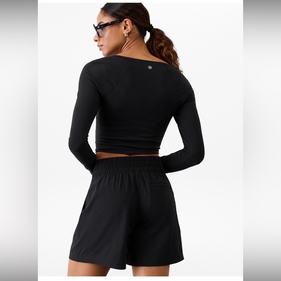 Athleta Wayfind High Rise 5” Shorts - Picture 2 of 7